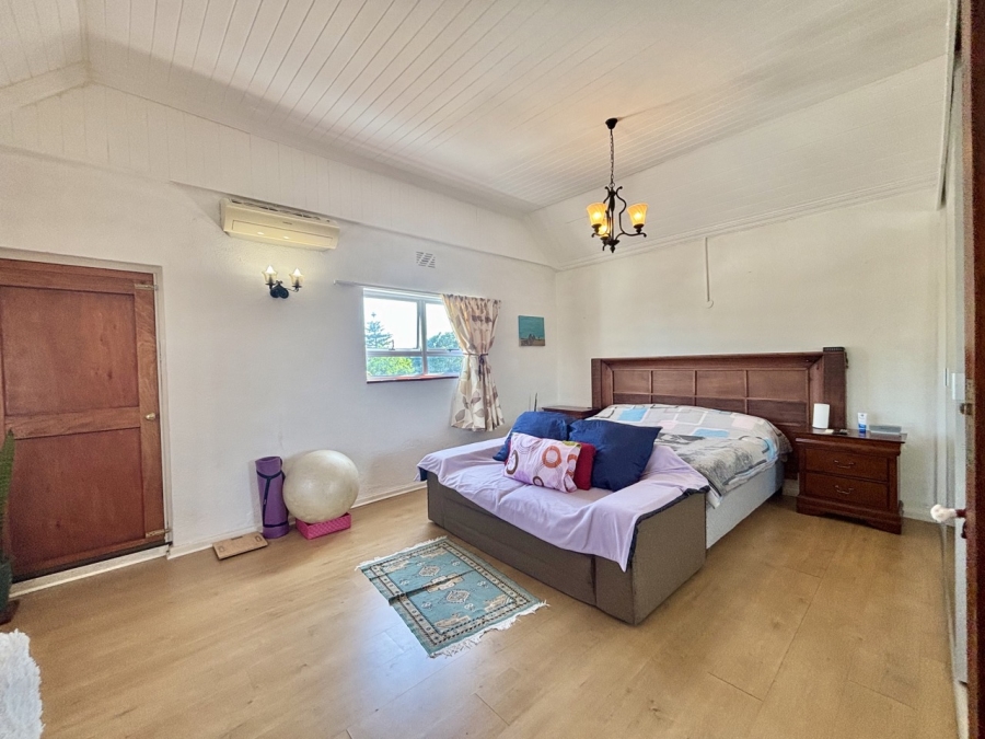 5 Bedroom Property for Sale in Flamingo Vlei Western Cape